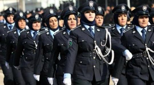 شرطة نسائية