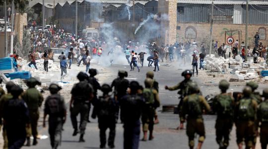 مواجهات عنيفة بين شبان فلسطينيين وجنود الاحتلال في جنين ونابلس
