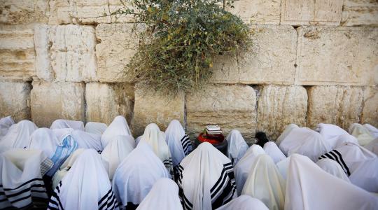 محكمة الاحتلال تُجيز لليهود الصلاة على أبواب "الأقصى"