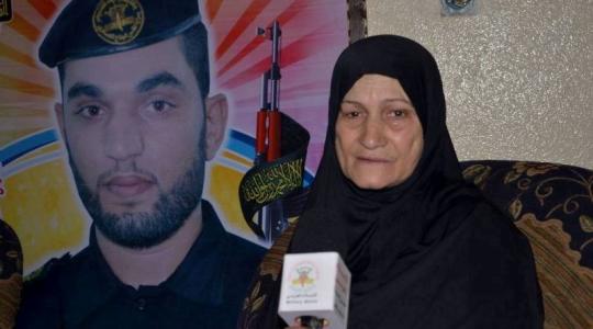 والدة الشهيد القائد ابراهيم المشهراوي