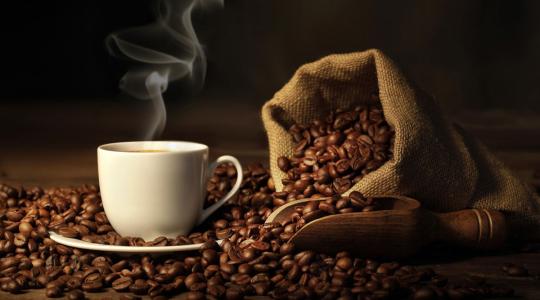 تحذير من طريقة شهيرة لتخزين القهوة.. تُسبب أضرارًا صحية