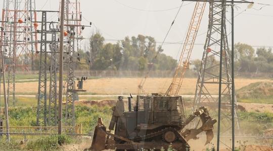 الاحتلال يبدأ بوضع أسلاك شائكة شرقي قطاع غزة