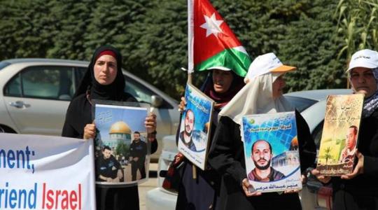 أهالي أسرى أردنيين في سجون الاحتلال