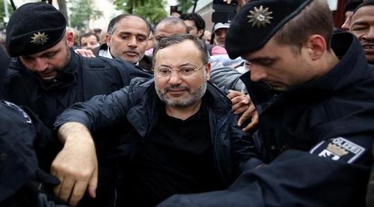 احمد منصور