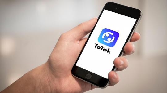 تطبيق "TOTOK"