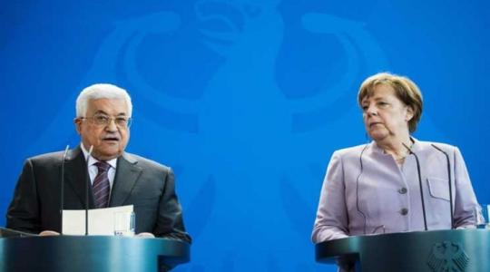الرئيس محمود عباس والمستشارة الألمانية أنجيلا ميركل