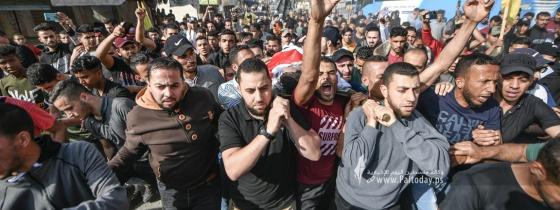 بعد الإفراج عنه اليوم..جماهير حانيونس تشيع جثمان الشهيد محمود عرام