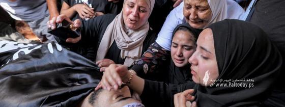 بالصور :وداع حزين لـ شهداء جنين الثلاثة في مستشفى "جنين الحكومي"