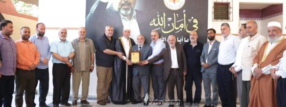 بالصور: وفد من قيادة الجهاد الإسلامي بمدينة غزة يستقبل وفداً من المجلس التشريعي في الذكرى الثانية لرحيل الدكتور رمضان شلح