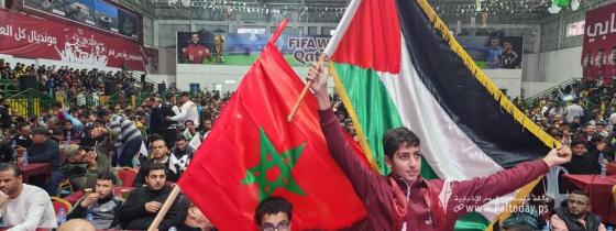 حضور جماهيري فلسطيني كبير، في صالة سعد صايل بغزة، لمتابعة مباراة المنتخب المغربي أمام الإسباني في دور الـ16 من كأس العالم