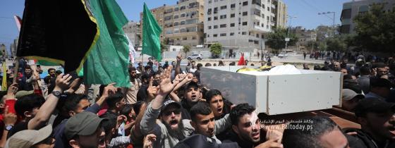 بالصور: بمشاركة جماهبرية واسعة.. شعبنا يشيع الشهيد القائد إياد الحسني ومرافقه المجاهد محمد عبد العال