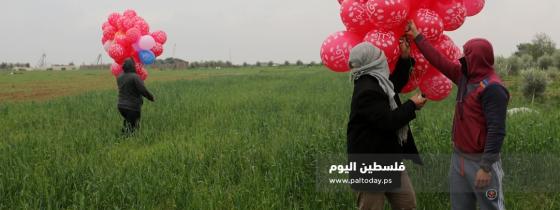 شبان فلسطينيون يستأنفون اطلاق البالونات الحارقة والمتفجرة تجاه المستوطنات الإسرائيلية المحيطة بقطاع غزة