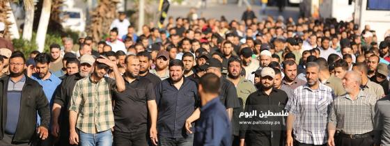حشود جماهيرية تقدم واجب العزاء بوفاة القائد الدكتور رمضان شلح.