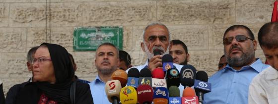 بالصور:مؤتمر صحفي في غزة بالتزامن مع الضفة للقوى الوطنية رفضاً للاعتداءات الإسرائيلية على الأسيرات قبالة مقر الصليب الأحمر