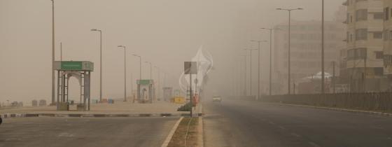 بالصور: العاصفة الرملية التى تضرب قطاع غزة