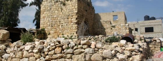 بالصور..‫قرية عين كينيا شمال غرب مدينة رام الله ما زالت تحتفظ في المباني الأثرية