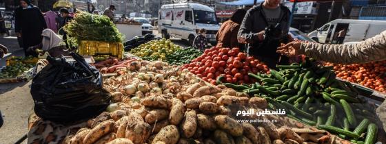 عودة الحياة العامة في مدينة خانيونس بعد يومين من الإغلاق الكامل