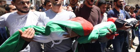 بالصور:تشييع 3 أطفال أشقاء قضوا بحريق منزل عائلة الهندي