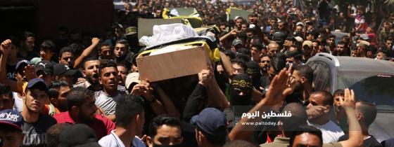 الآلاف يشاركون في تشيع جثامين شهداء سرايا القدس شرق الشجاعية