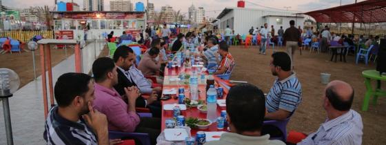 بالصور:شبكة القدس الاعلامية تنظم افطارا رمضانيا لموظفيها