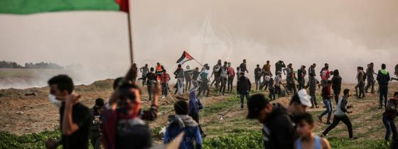 مواجهات بين الشبان وقوات الاحتلال شرق غزة في جمعة "التضامن مع الشعب الفلسطيني"