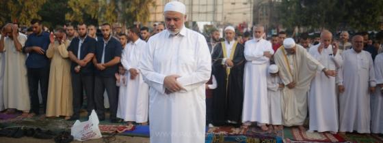 صلاة عيد الأضحى في ساحة السرايا وسط مدينة غزة
