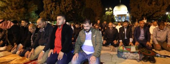 صلاة العشاء والتراويح من المسجد الأقصى المبارك في القدس المحتلة