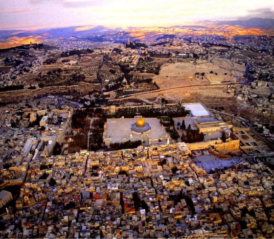 صورة من الجو للمسجد الاقصى المبارك