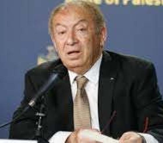 وزير الاقتصاد خالد العسيلي