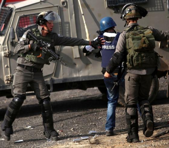 اعتداء على صحفيين.jpg