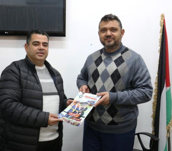 الرياضة بغزة توقع على عقد لتشطيب مبنى نادي اتحاد دير البلح
