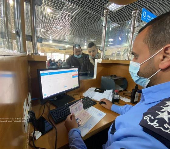 كشف "تنسيقات مصرية" للسفر عبر معبر رفح غداً الثلاثاء