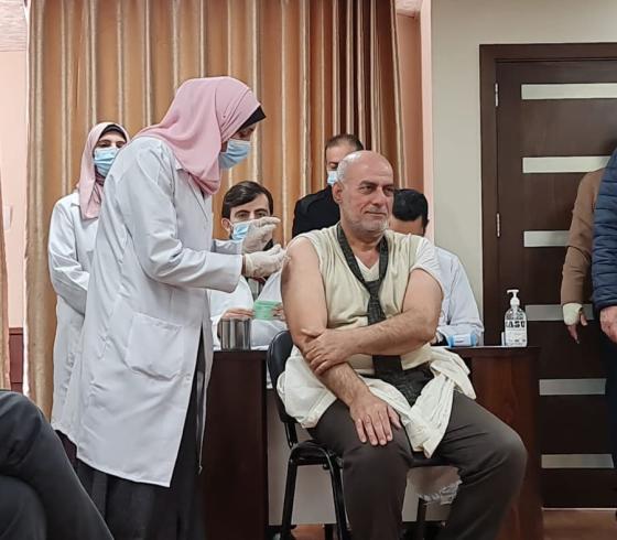 تطعيم لقاح كورونا في قطاع غزة.jpg