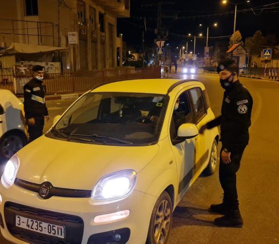 منع حركة المركبات بعد اذان المغرب في غزة