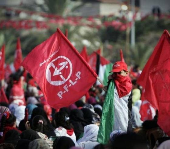 الشعبية في غزة تنظم وقفة إسنادية مع المناضلة الأسيرة خالدة جرار