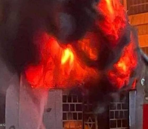 مصر: اندلاع حريق ضخم في مركز تسوق شهير