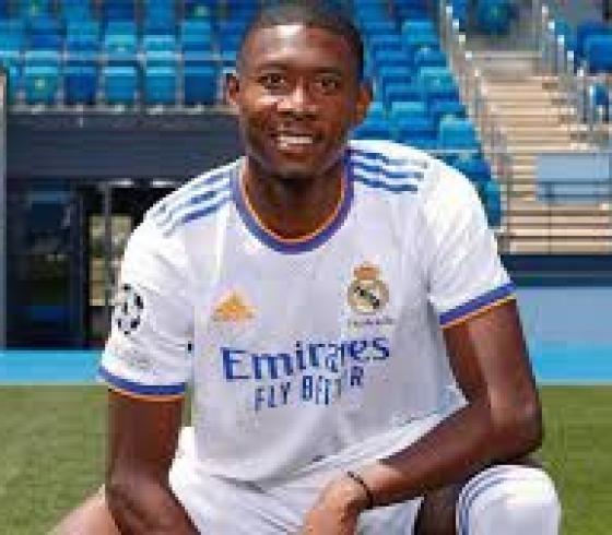 الاعب ديفيد الابا لاعب دفاع ريال مدريد.jpg