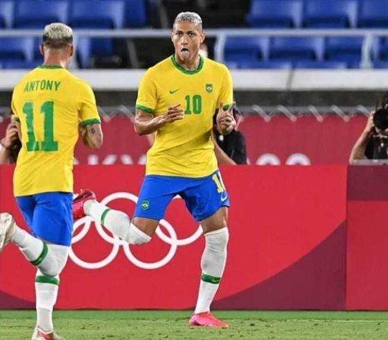البرازيل تطيح بالمكسيك وتبلغ الدور النهائي من أولمبياد طوكيو2020