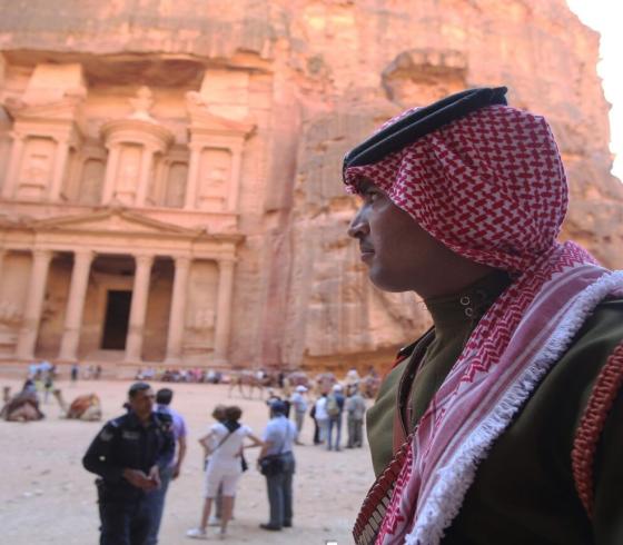 ايرادات القطاع السياحي في المساهمة بالناتج المحلي الإجمالي