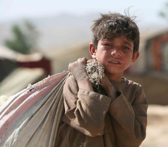افغانيون يهاجرون.jpg