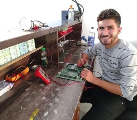 الشاب المهندس محمد أبو ربيع