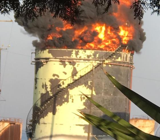 حريق في الزهراني بلبنان