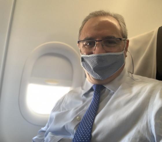 وصول أول سفير "إسرائيلي" لدى البحرين إلى العاصمة المنامة