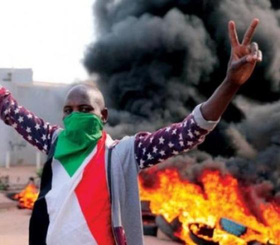 احتجاجات السودان.jpg