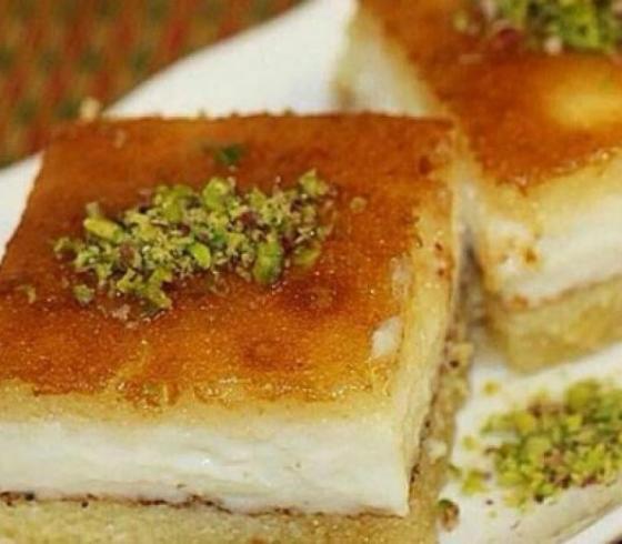 أسهل طريقة لعمل حلو البسبوسة بالقشطة