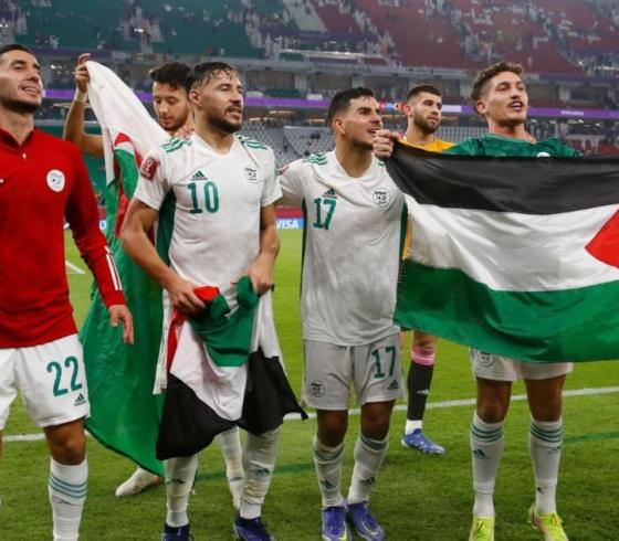 الجزائر علم فلسطين.jpg