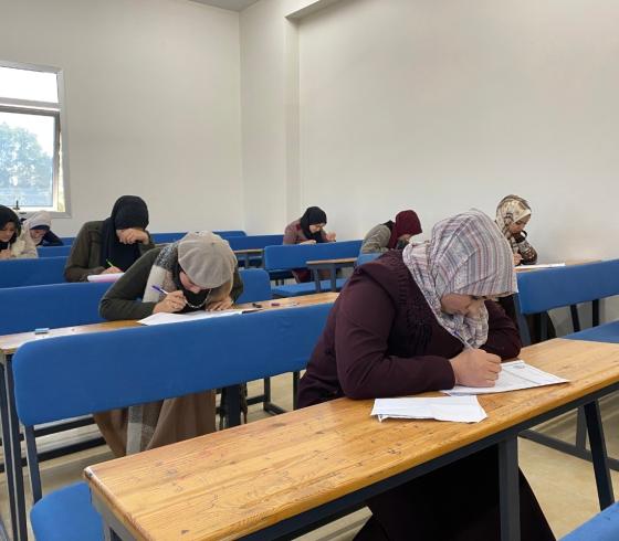 بدء الامتحانات النهائية في جامعةالإسراء (4).jpg
