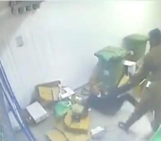 طعن السجان "الإسرائيلي"... طلقة صاعقة أشعلت السجون ودعمت خطوات التصعيد