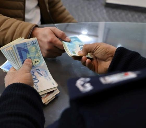 شرطة خانيونس" تُنهي خلافا ماليًا بقيمة 60 ألف دولار برفح