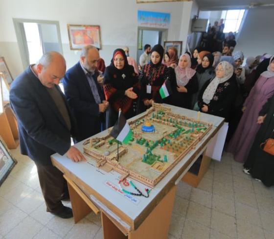 كلية مجتمع الأقصى تفتتح معرض القدس روح فلسطين
